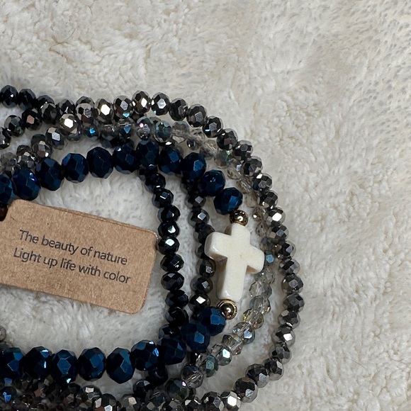Set of 5 Beaded Bracelets Black & Silver Iridescent & Blue w/White Cross Charm - Picture 8 of 12